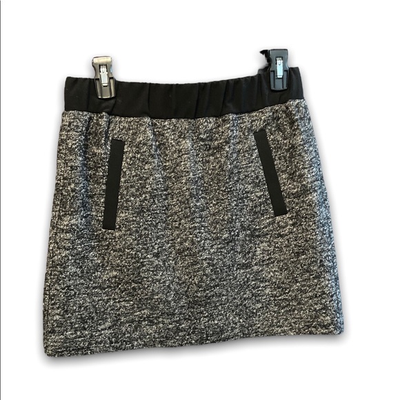 Loft Petite wool skirt - Picture 2 of 9